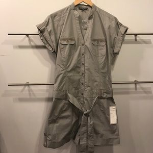 MACYS ANDREW & CO ROMPER BRAND NEW SIZE MEDIUM